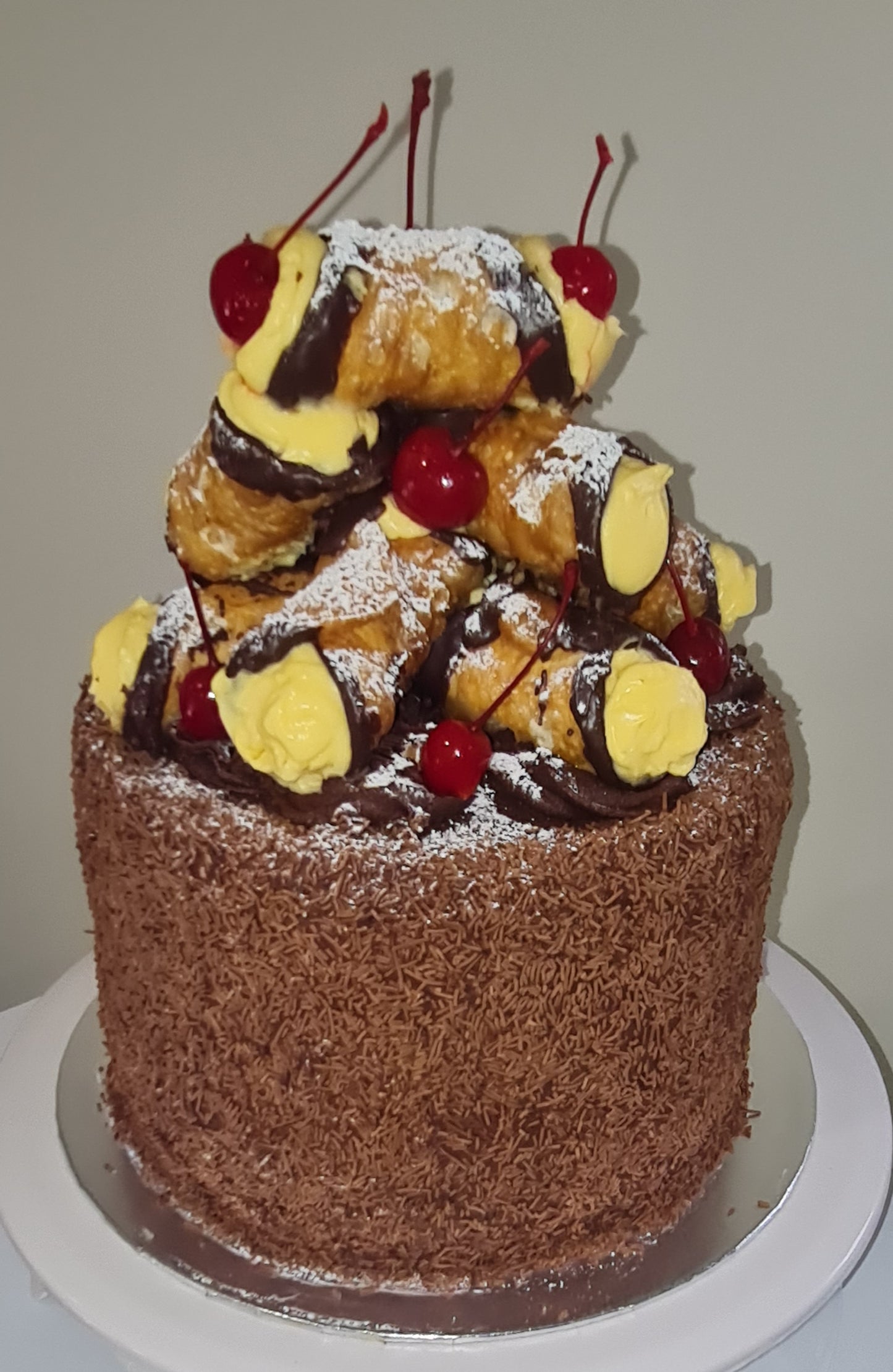 Cannoli Tower Cake